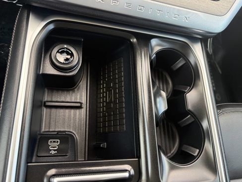 Used 2025 Ford Expedition Max Platinum AWD/4WD image 54