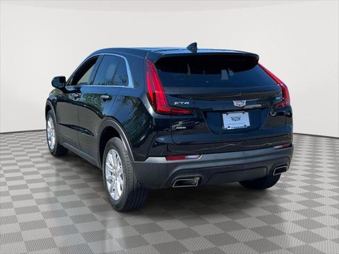 Used 2022 Cadillac XT4 Luxury w/ Cold Weather Package AWD/4WD image 5