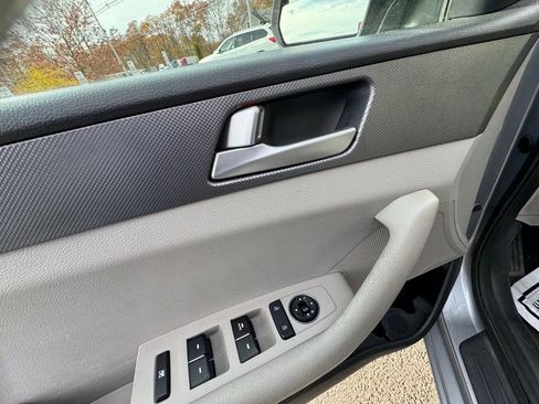 Used 2016 Hyundai Sonata SE image 11