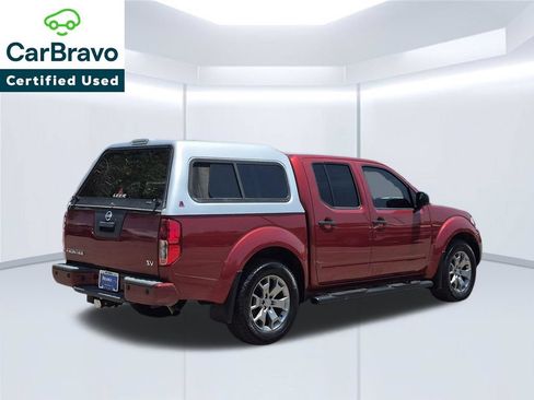 Used 2021 Nissan Frontier SV RWD image 3