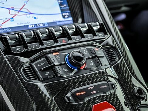 Used 2018 Lamborghini Aventador S AWD/4WD image 35