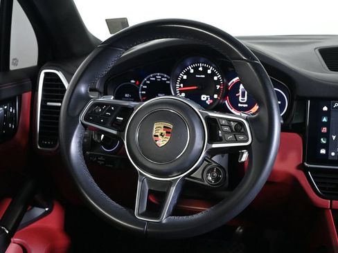 Certified 2023 Porsche Cayenne Coupe AWD/4WD image 12