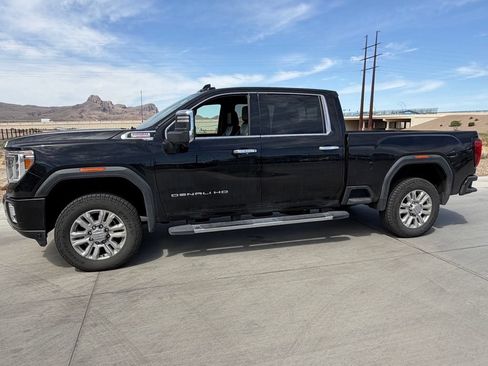Used 2021 GMC Sierra 2500 Denali w/ Denali Ultimate Package AWD/4WD image 4