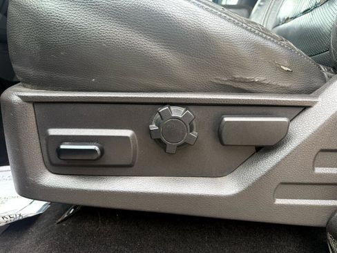 Used 2010 Ford F450 Lariat image 11