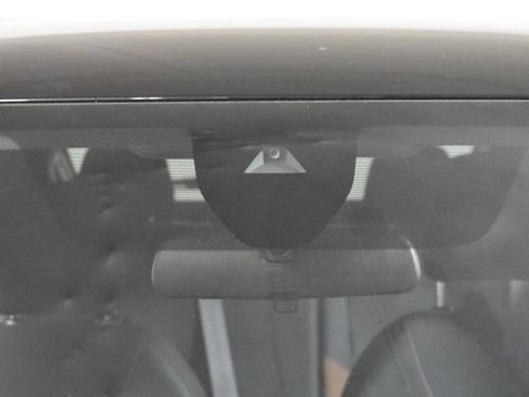 Certified 2024 Nissan Kicks SR FWD image 33
