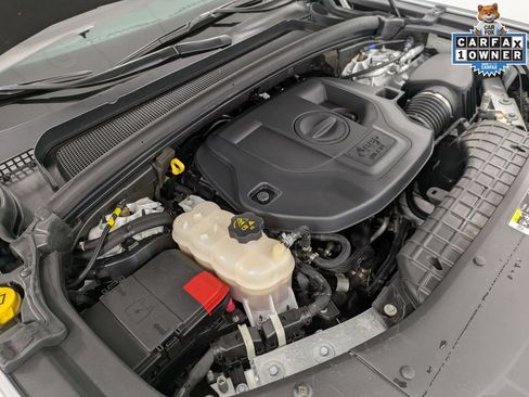 Used 2022 Jeep Grand Cherokee Overland w/ Luxury Tech Group IV AWD/4WD image 31