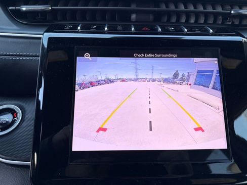 Used 2025 Jeep Grand Cherokee Altitude image 20