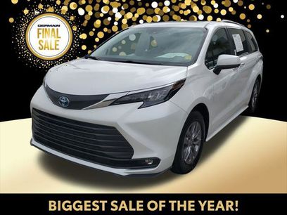 Certified 2025 Toyota Sienna XLE