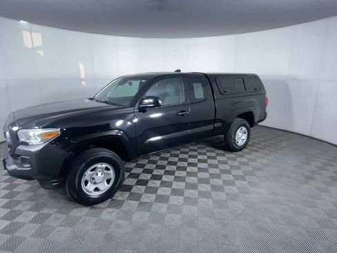 Used 2022 Toyota Tacoma SR image 4