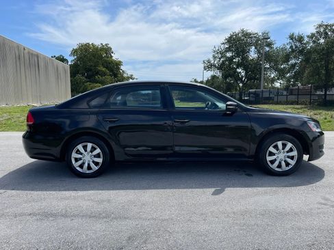 Used 2015 Volkswagen Passat 1.8T S image 6