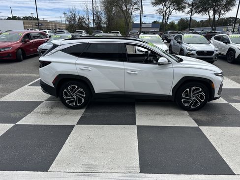 Used 2025 Hyundai Tucson Limited image 3