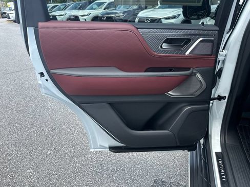 Used 2026 INFINITI QX80 Autograph w/ Premium Cargo Package AWD/4WD image 19