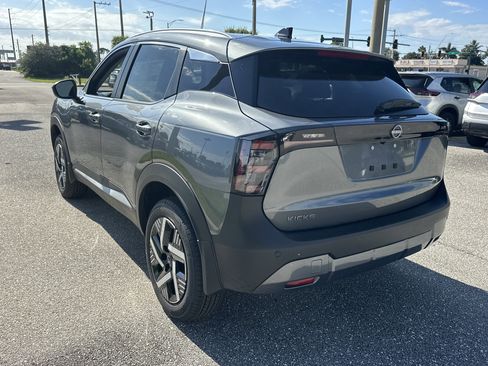New 2026 Nissan Kicks SV image 8