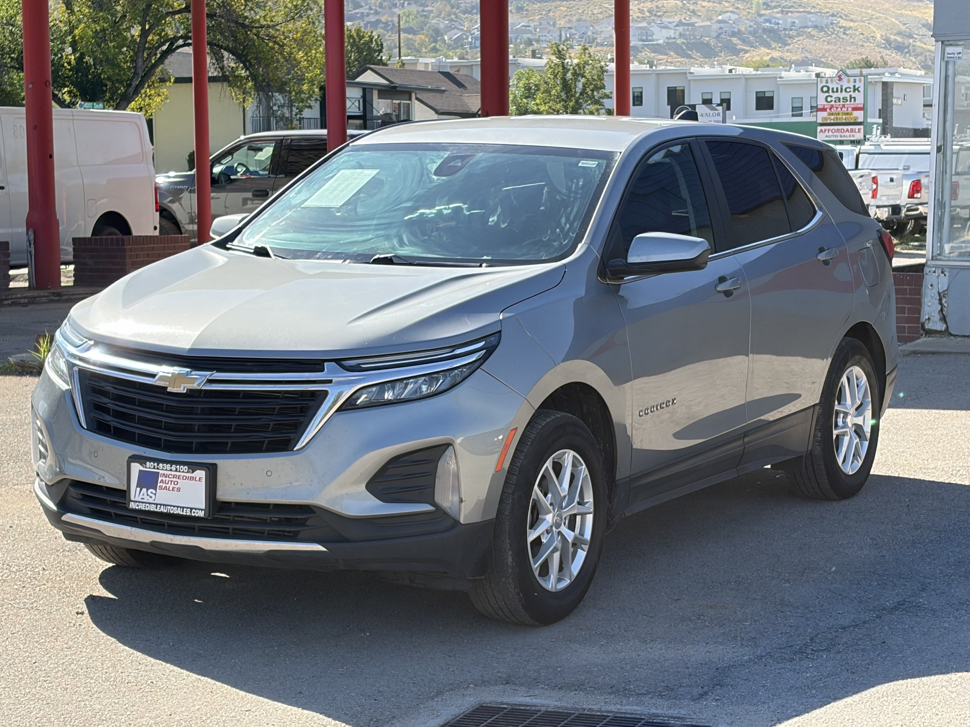 Used 2023 Chevrolet Equinox LT w/ Driver Convenience Package AWD/4WD image 2