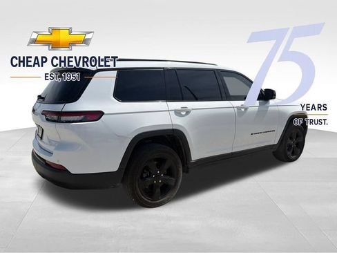 Used 2022 Jeep Grand Cherokee L Laredo AWD/4WD image 5