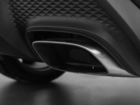 Used 2025 Porsche Macan image 14