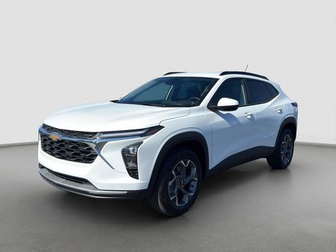 New 2026 Chevrolet Trax LT w/ LT Convenience Package FWD image 1