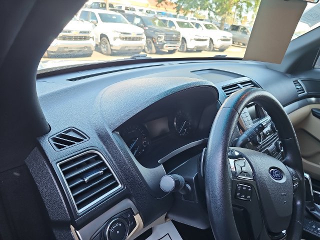 Used 2016 Ford Explorer FWD image 17