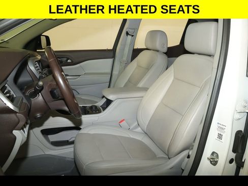 Used 2021 GMC Acadia SLT w/ Technology Package image 4