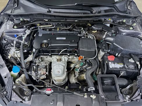 Used 2017 Honda Accord EX-L image 31