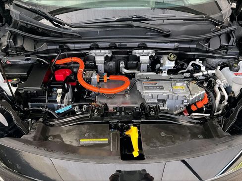 Used 2024 Nissan Ariya AWD image 31