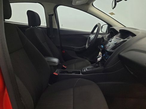 Used 2016 Ford Focus SE FWD image 21
