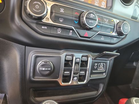Used 2021 Jeep Wrangler Unlimited Sport AWD/4WD image 27