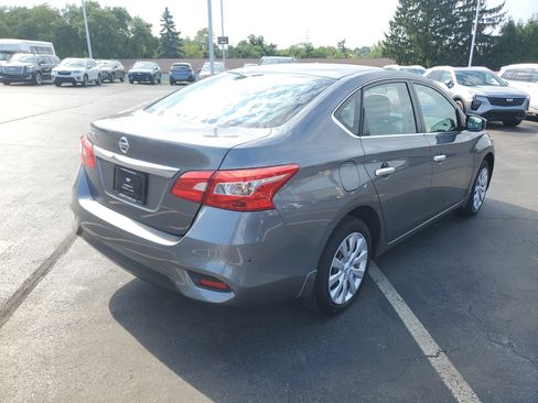Used 2019 Nissan Sentra S FWD image 3