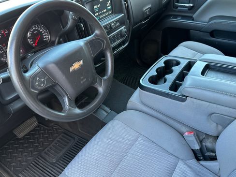 Used 2018 Chevrolet Silverado 1500 Custom w/ Custom Value Package AWD/4WD image 10