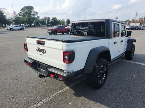 Used 2024 Jeep Gladiator Rubicon w/ Technology Group image 3