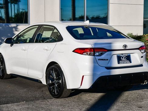 Used 2023 Toyota Corolla SE image 4