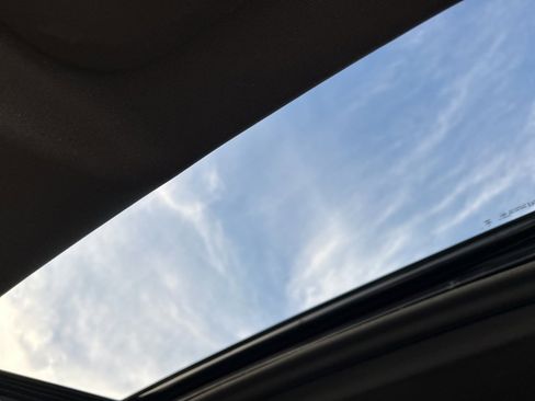 Used 2024 Chevrolet Silverado 3500 High Country w/ High Country Premium Package image 18