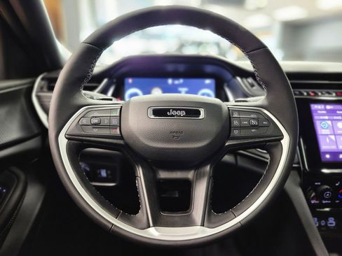 New 2025 Jeep Grand Cherokee L Altitude image 26