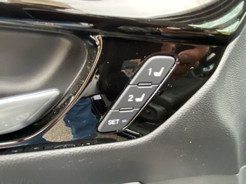 Used 2024 Honda CR-V EX-L image 18