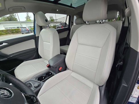 Used 2020 Volkswagen Tiguan SEL AWD/4WD image 22