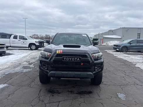 Used 2018 Toyota Tacoma TRD Pro image 3