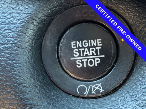 Used 2018 Jeep Cherokee Latitude Plus image 30