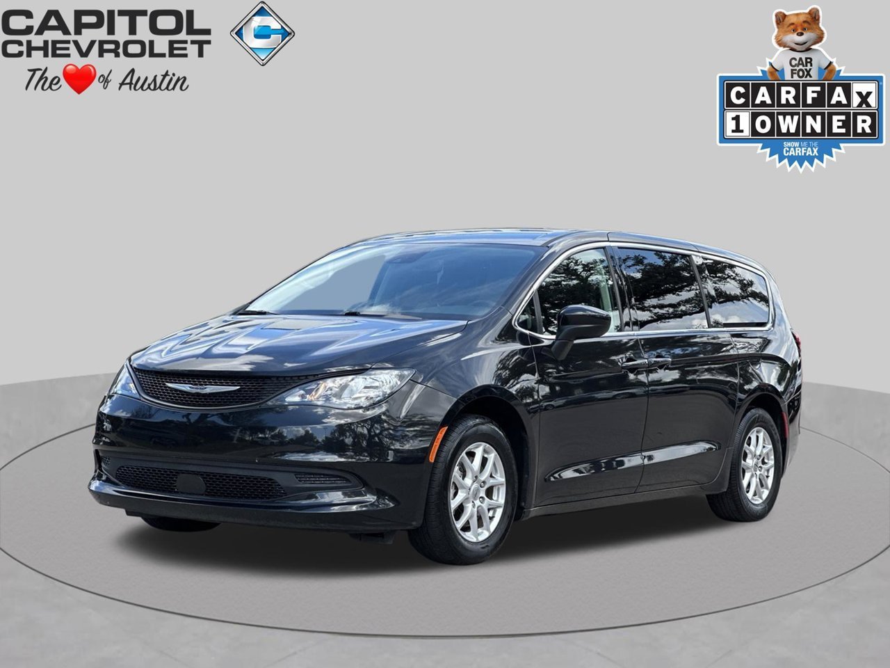 Used 2023 Chrysler Voyager LX FWD image 1