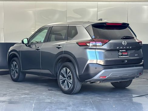 Used 2023 Nissan Rogue SV FWD image 5