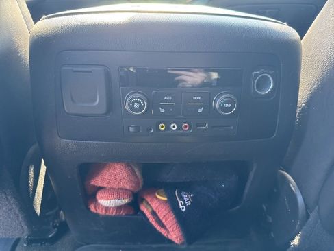 Used 2016 GMC Yukon XL Denali w/ Open Road Package AWD/4WD image 19