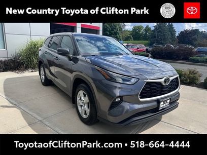 Used 2023 Toyota Highlander LE
