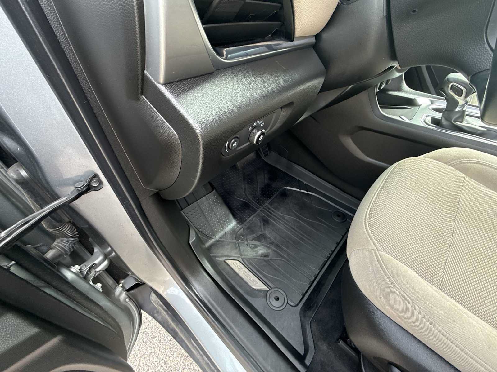 Certified 2023 Chevrolet Traverse LT w/ LPO, Floor Liner Package AWD/4WD image 33
