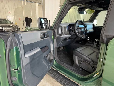 Used 2024 Ford Bronco Everglades image 25