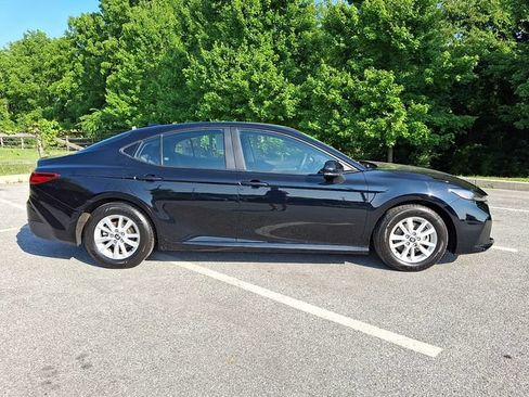 Certified 2025 Toyota Camry LE FWD image 7