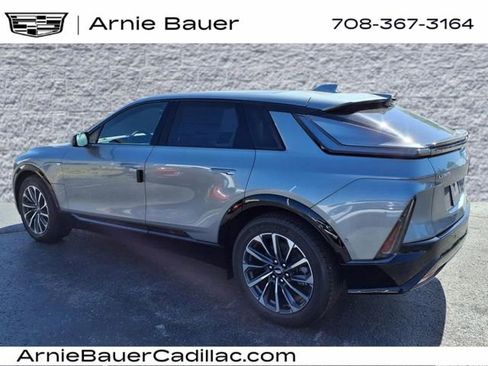 New 2025 Cadillac Lyriq Sport image 8