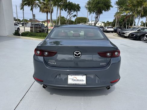Used 2023 MAZDA MAZDA3 s FWD image 2