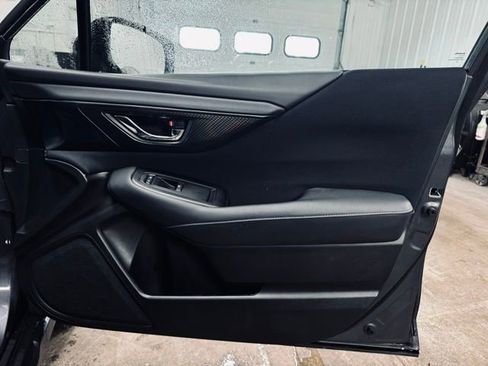 Used 2025 Subaru Outback Premium image 17