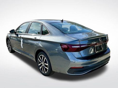 New 2026 Volkswagen Jetta SE FWD image 4