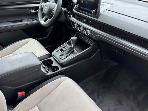 Used 2024 Honda CR-V LX image 31