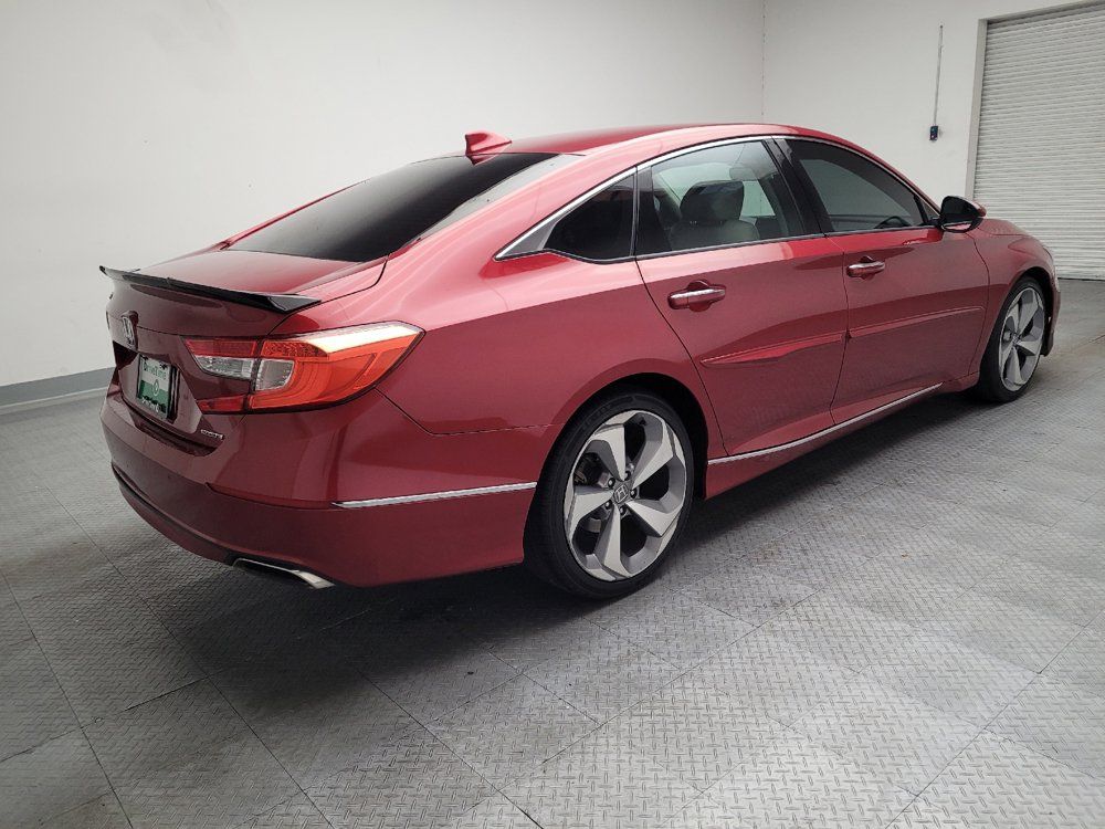 Used 2018 Honda Accord Touring image 9